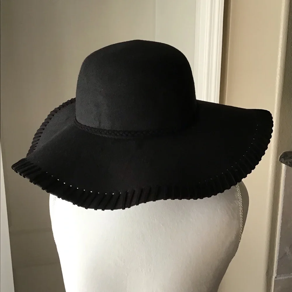 NEW Floppy Hat Black Felt Brim Whip Stitching Hippie Boho Western Festival Style